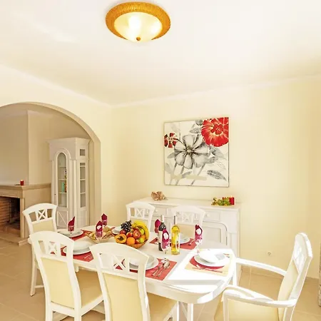 Townhouse Moreton - Moradia Com Jacuzzi E Piscina - Holiday home Portimao