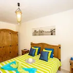Feriehus Townhouse Moreton - Moradia Com Jacuzzi E Piscina - *