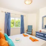 Feriehus Townhouse Moreton - Moradia Com Jacuzzi E Piscina -