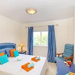 Townhouse Moreton - Moradia Com Jacuzzi E Piscina - Feriehus