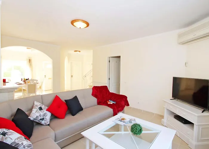 Townhouse Moreton By Algarve Vacation * 波尔蒂芒