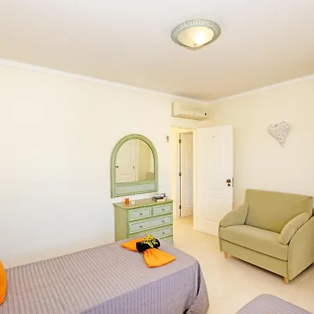 Townhouse Moreton By Algarve Vacation